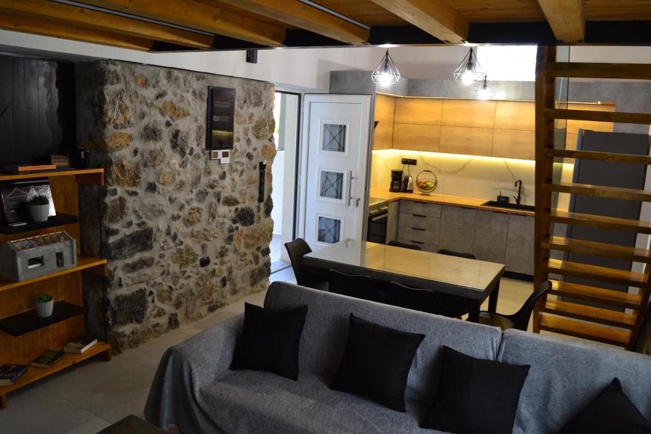 Fontana Leone Apartment Spílion Exterior photo